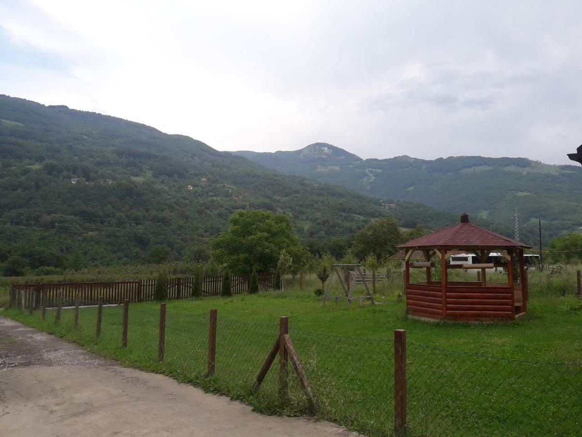Vuceljic Rooms Andrijevica エクステリア 写真