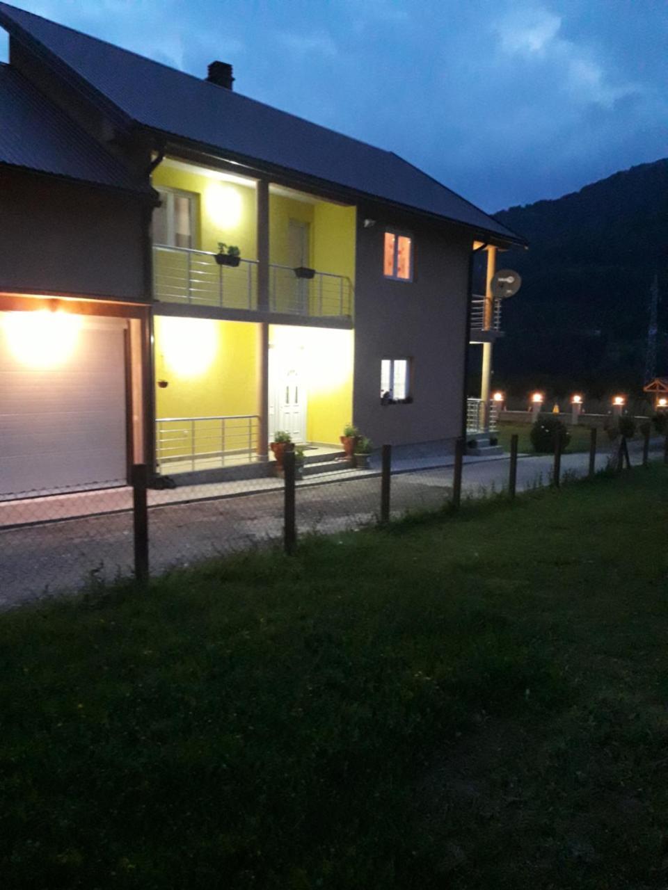 Vuceljic Rooms Andrijevica エクステリア 写真